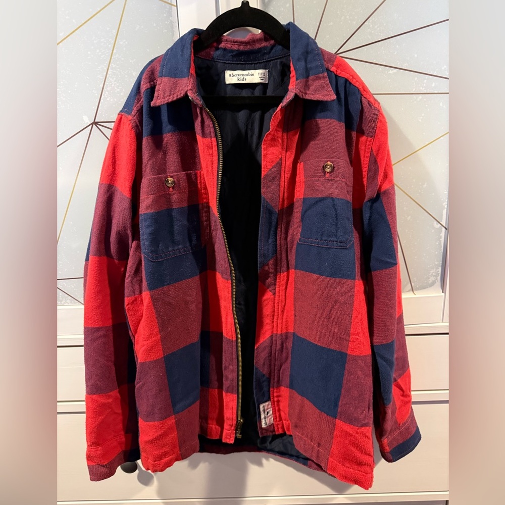 Abercrombie Kids Red Navy Plaid Quilted Zip Jacket Size 11/12